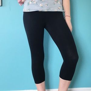 Black Capri length leggings